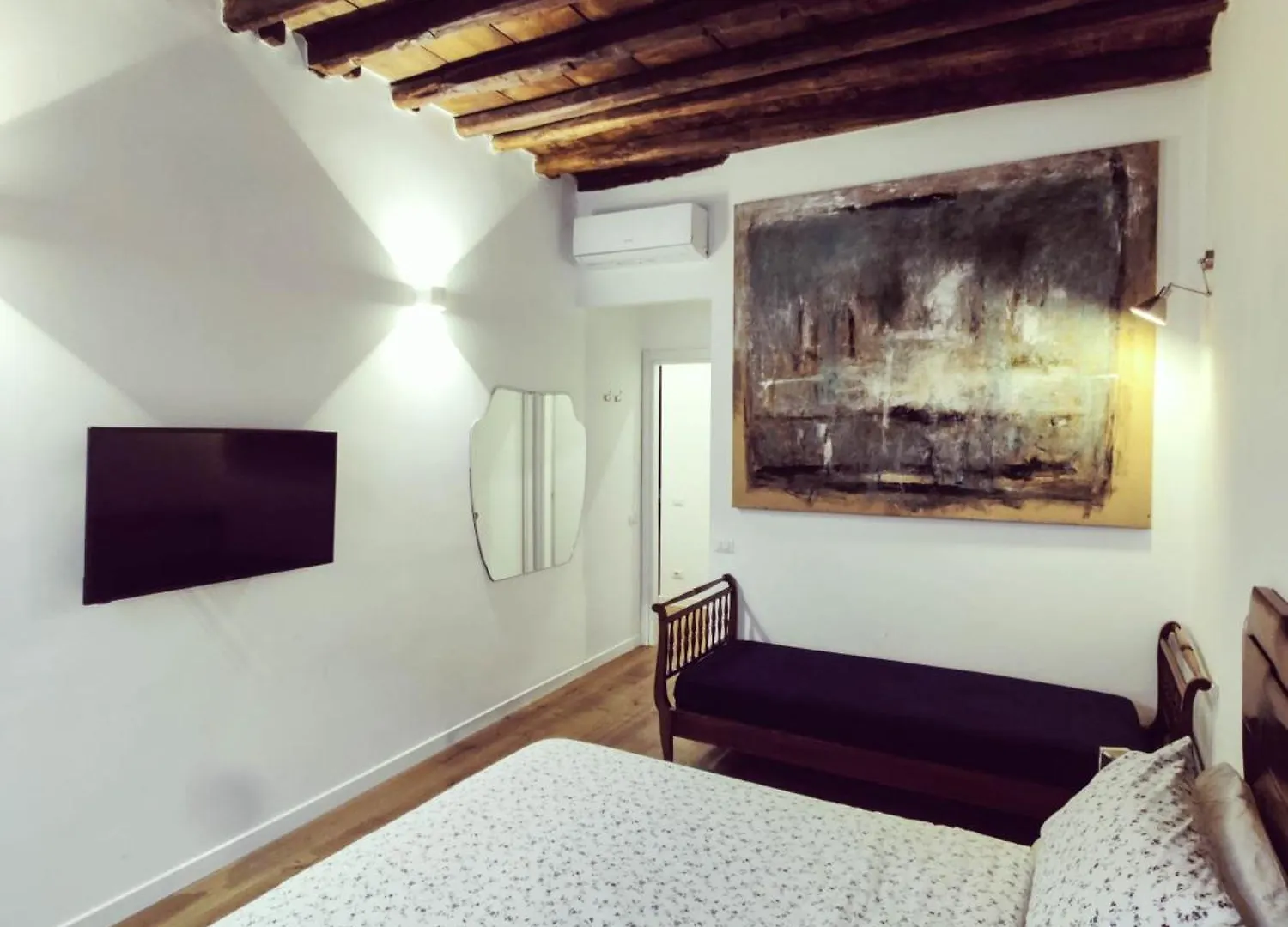 Roman Forum Rooms 0*, רומא